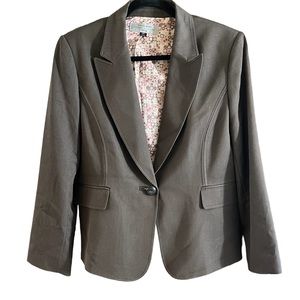 Tahari Women’s Blazer / Suit Jacket  - Size 14P